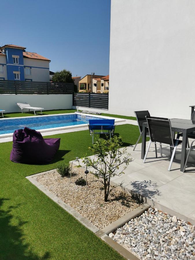 Volme Pool Daire Banjole Dış mekan fotoğraf